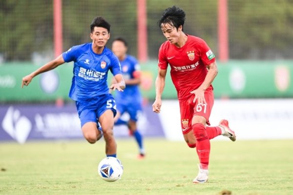 中乙职业联赛  第27轮，上海海港富盛经开队主场作战  0-