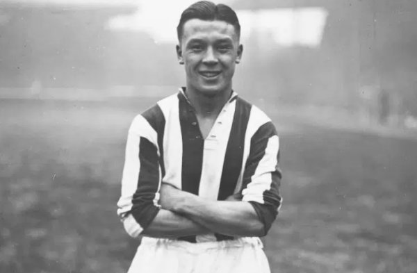 复健    荣誉！英足总官方：追授华裔球员弗兰克-仕为英格兰