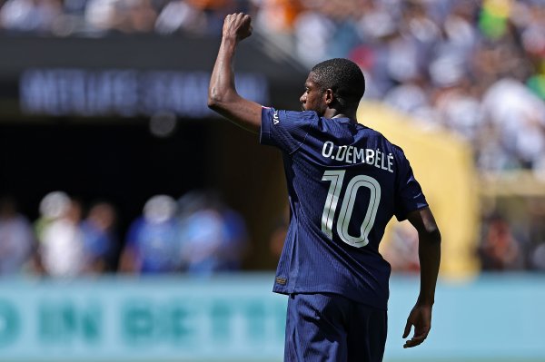 坎波斯：登贝莱金球奖无需讨论，亚马尔上赛季只有国内的第一名