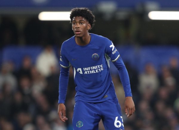 约什-阿奇姆彭：詹姆斯总是最早来到练习  场；库库最搞笑也最