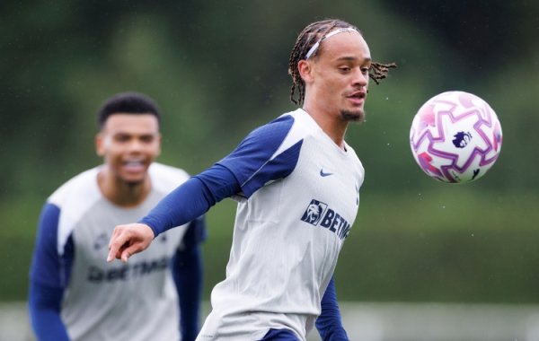 经纪人揭秘西蒙斯转会：切尔西有财务限制 弗兰克指出球员不足