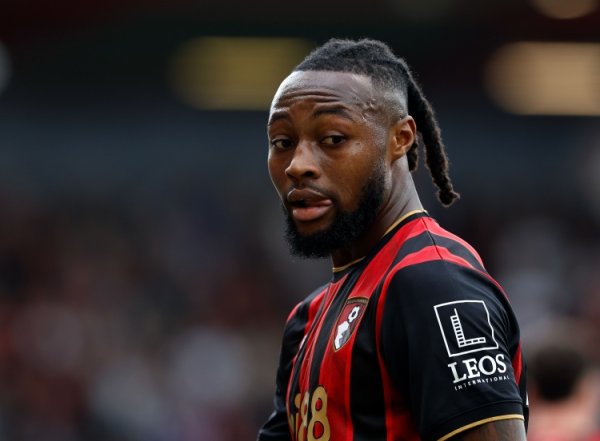 伯恩茅斯主帅谈塞梅尼奥合同：我不清楚这些，这不是我的工作