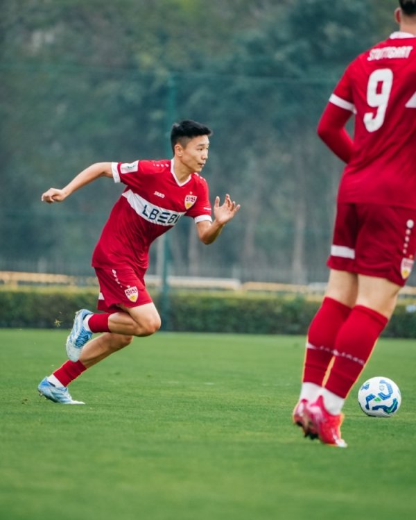 斯图加特U19小将谢初筠：希望能拿到职业合同 入选国青只是个