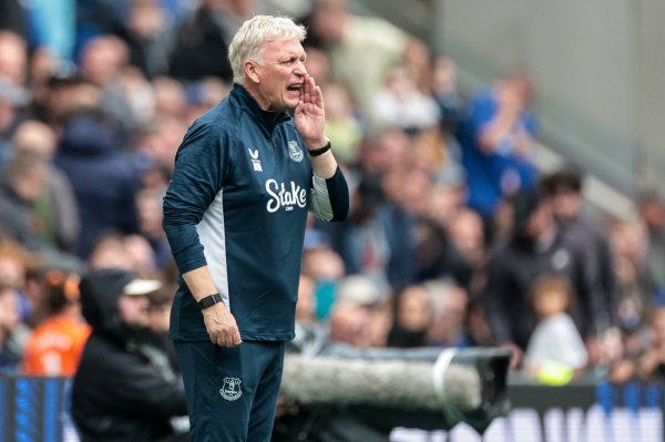 莫耶斯：埃弗顿被吹的那球确实是越位违例  了 热刺任意球真的