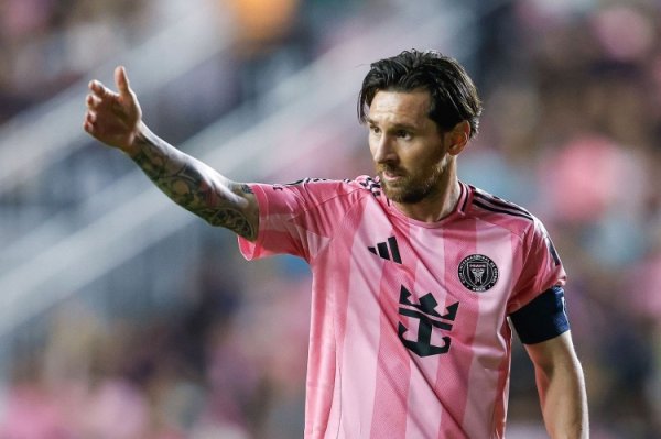 沙特知名青训学院CEO：梅西曾主动请缨来沙特射门 被体育部长