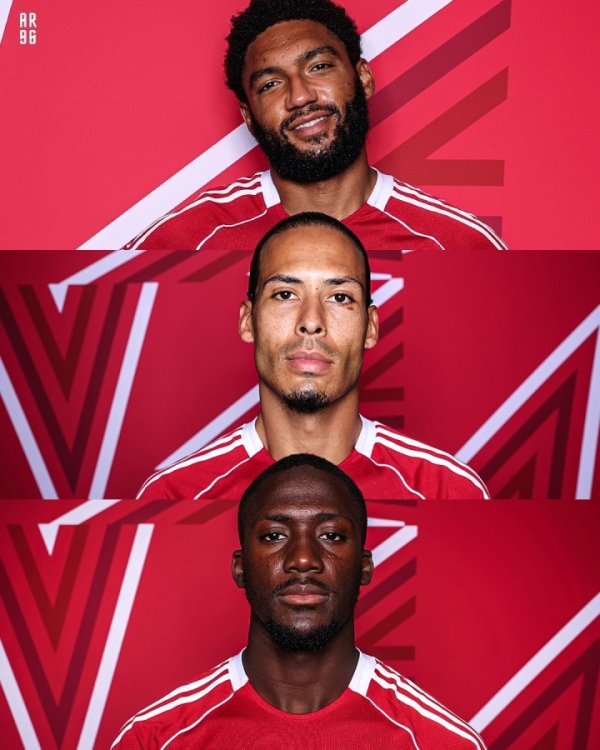 中卫荒🤕错失格伊+莱奥尼重伤，利物浦多线作战仅剩3名正牌中卫