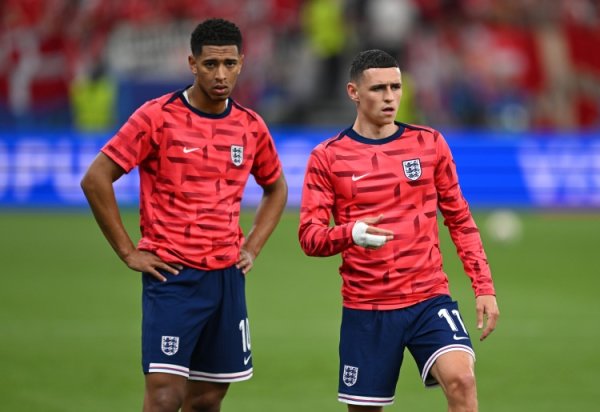 卡拉格：福登在英格兰队表现不如贝林厄姆；阿诺德肯定有机会回归